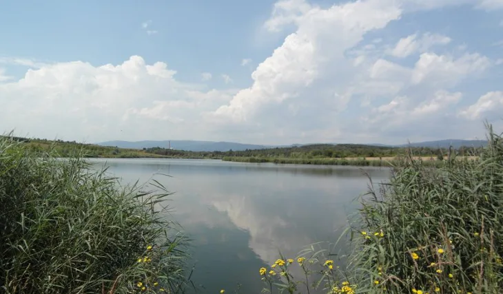 Jezero za pilou