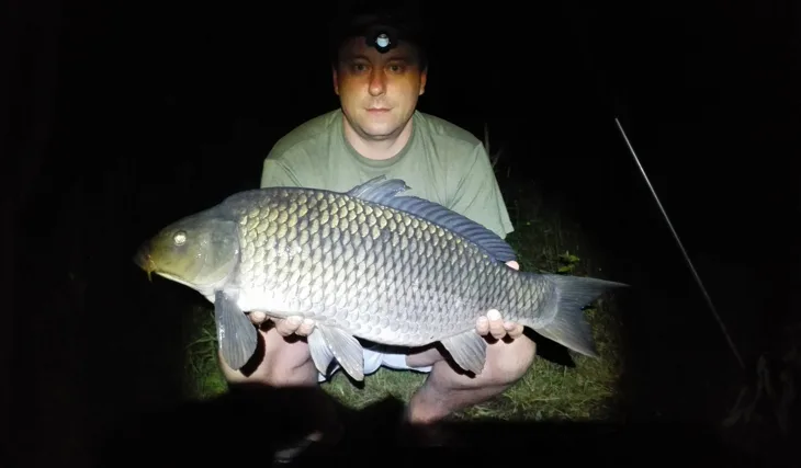 Super rybačka ve vedrech