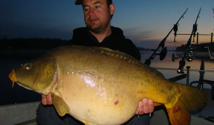 Francouzské dobrodružství uprostřed obřího jezera