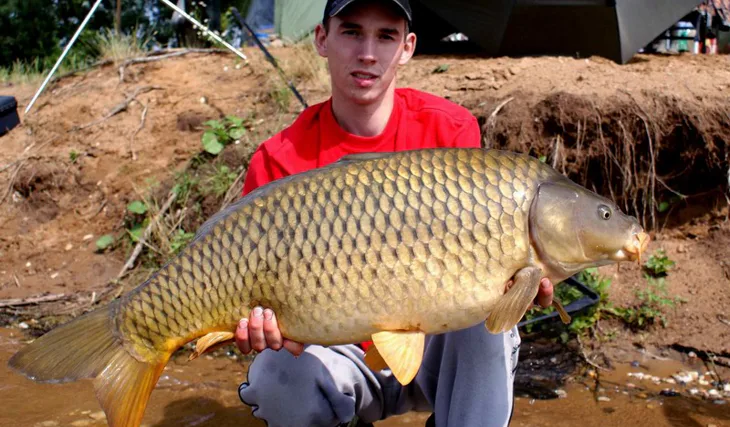 Přes Labe na Toušeň