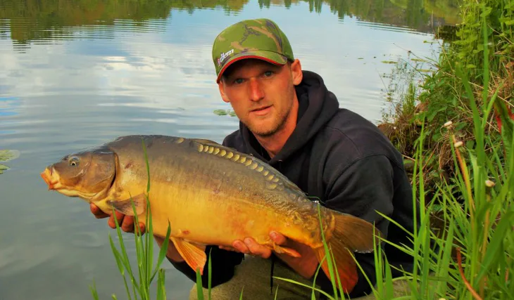 Další noc pod deštníkem!