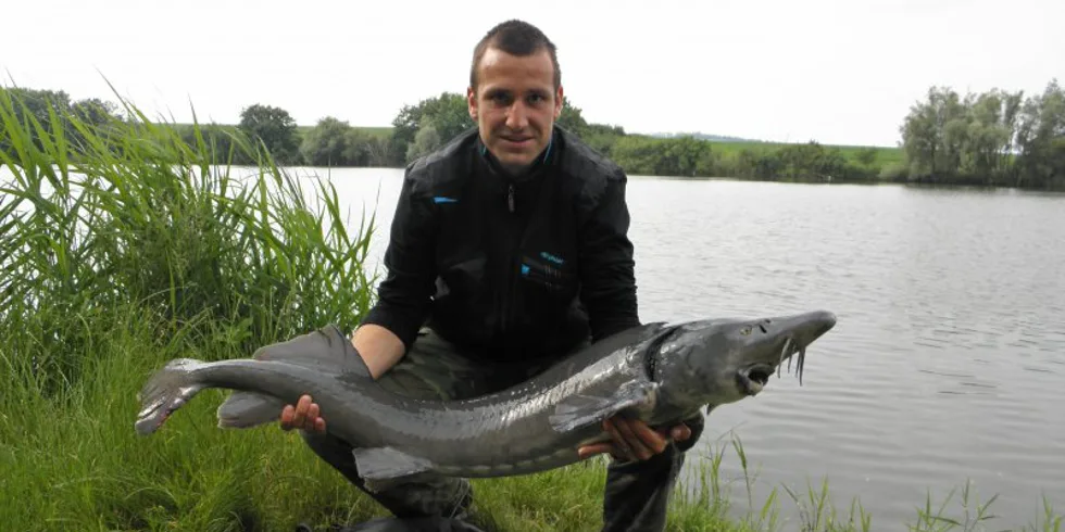 Soukromý revír o obří jeseter!