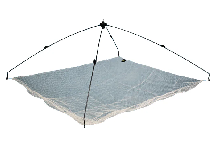 Delphin&#x20;&#x010C;e&#x0159;en&#x20;s&#x20;nylonovou&#x20;s&#x00ED;&#x0165;kou&#x20;100x100&#x20;cm