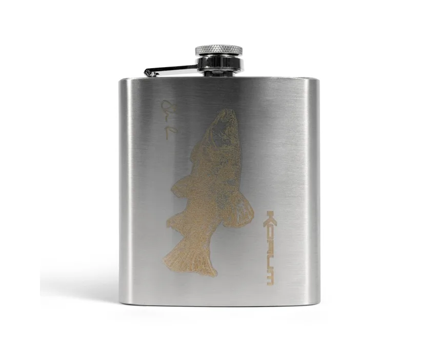 Korum&#x20;Placatka&#x20;Classic&#x20;Hip&#x20;Flask&#x20;Tench&#x20;&#x28;l&#x00ED;n&#x29;