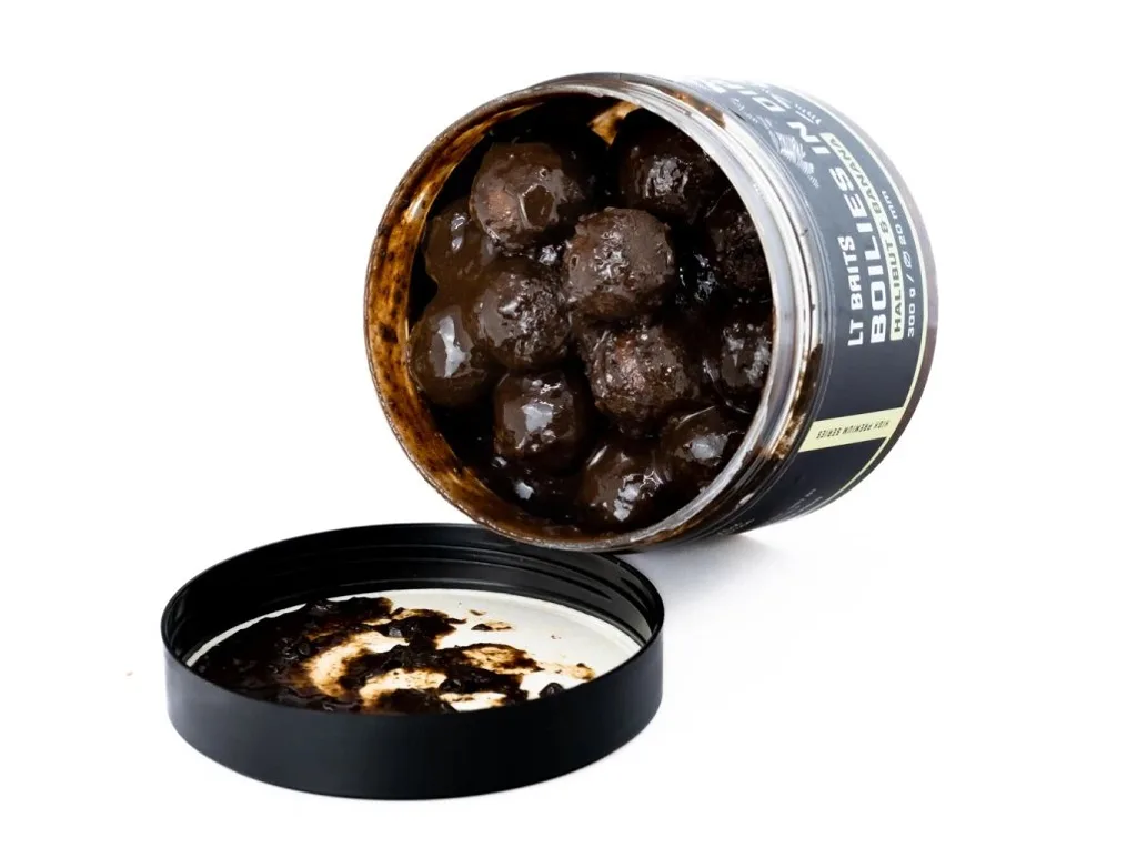 LT&#x20;baits&#x20;Dipovan&#x00E9;&#x20;boilies&#x20;Halibut&#x20;Banana&#x20;300g