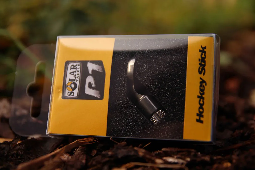 Solar&#x20;&#x00DA;chyt&#x20;pod&#x20;hl&#x00E1;si&#x010D;&#x20;nerezov&#x00FD;&#x20;-&#x20;P1&#x20;Spring-Loc&#x20;Hockey&#x20;Stick